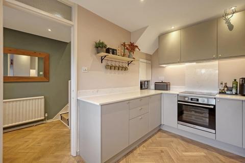 3 bedroom maisonette for sale, Mabley Street, Hackney