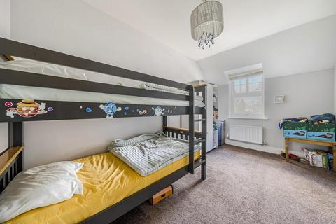 2 bedroom flat for sale, Golden Manor, Hanwell