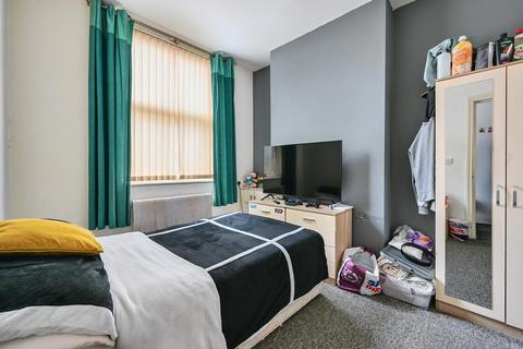 6 bedroom terraced house for sale, Susans Road, Eastbourne BN21