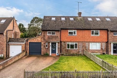 4 bedroom semi-detached house for sale, Central Way, Oxted, Surrey