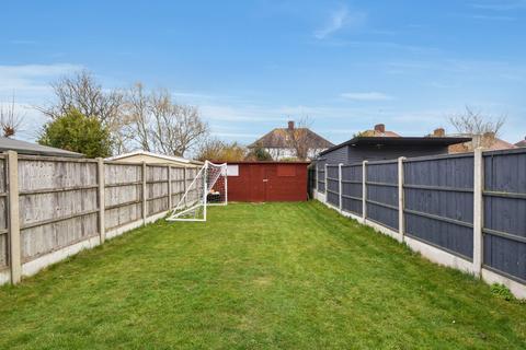 27 Antrim Road, Shoeburyness, Southend-on-sea, SS3 9LH