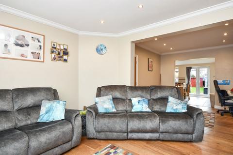 27 Antrim Road, Shoeburyness, Southend-on-sea, SS3 9LH