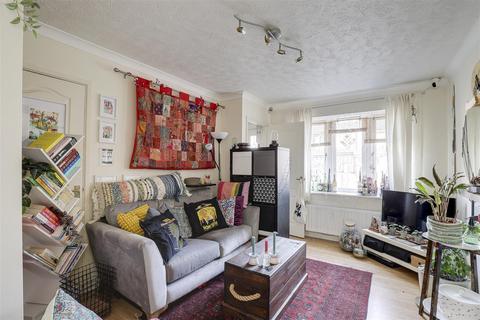 undefined, Heron Drive, Lenton NG7