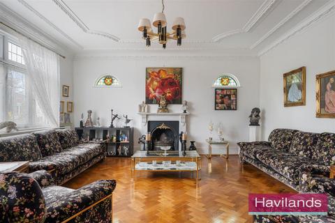 6 bedroom detached house to rent, Broad Walk, London