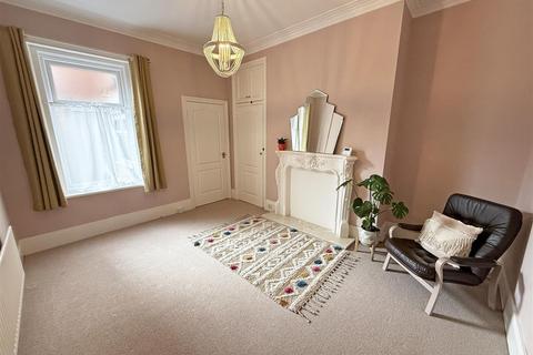 2 bedroom flat for sale, Belford Terrace, North Shields