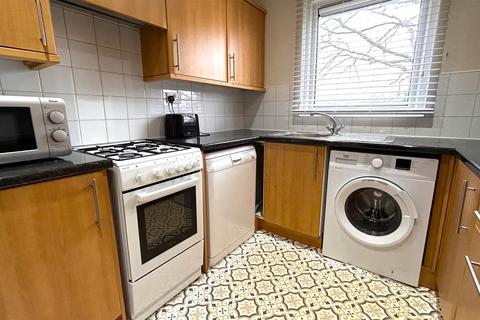 16 Stonecrop Close, Birmingham, B38 9QS