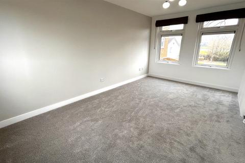16 Stonecrop Close, Birmingham, B38 9QS
