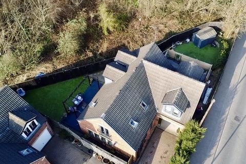 4 bedroom detached house for sale, Wakefield Road, Clayton West, Huddersfield  HD8 9NN