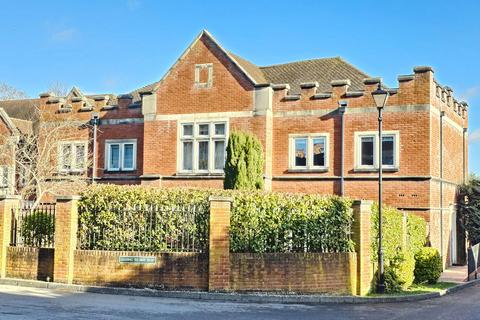 3 bedroom end of terrace house for sale, Abbey Gardens, Reading RG7