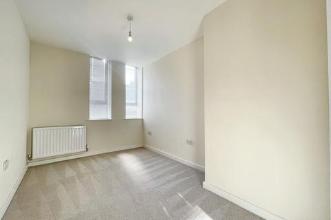 2 bedroom flat to rent, London Road, Maidstone ME16