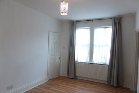 2 bedroom flat to rent, Godson Road, Croydon CR0