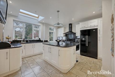 23 Netherpark Drive, Romford, RM2 5RJ
