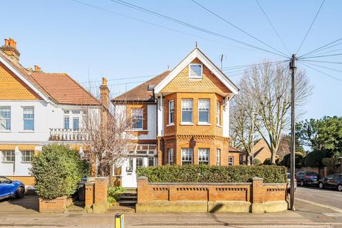78 Park Road, Kingston Upon Thames, KT2 5JZ