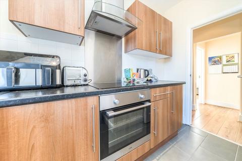 2 bedroom flat for sale, Mansfield Road, London NW3