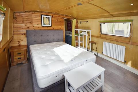 2 bedroom houseboat for sale, River Brent Moorings, Ferry Quays, Brentford