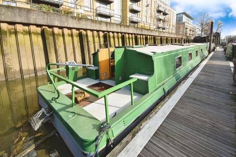 undefined, River Brent Moorings, Ferry Quays, Brentford