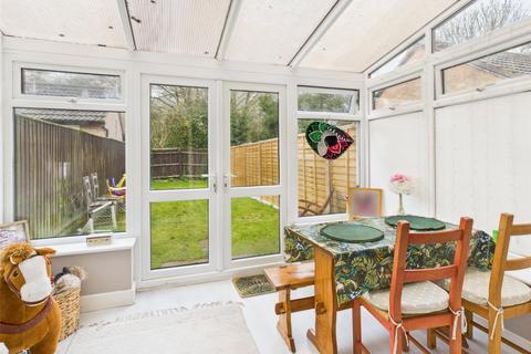 7 Claudians Close, Abbeymead, Gloucester, GL4 5FB