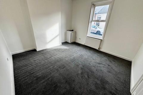 2 bedroom terraced house to rent, Kipling Street, Sunderland, SR5