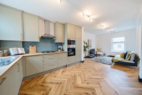 2 bedroom flat for sale, Kellett Road, Brixton, London, SW2