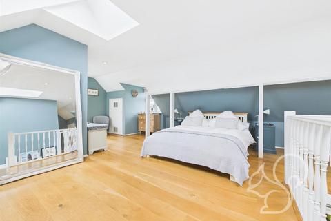 4 bedroom house for sale, Beach Road, West Mersea CO5