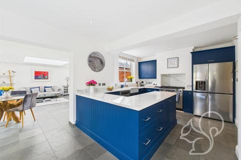 11 Beach Road, West Mersea, Colchester, CO5 8AA