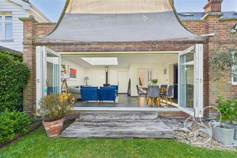 11 Beach Road, West Mersea, Colchester, CO5 8AA