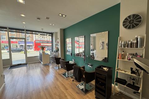 Hairdresser and barber shop to rent, Streatham High Road, London SW16