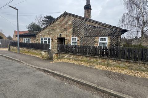 3 bedroom bungalow to rent, Carpond Lane, Wilburton, Cambridgeshire, CB6