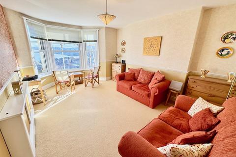 2 bedroom flat for sale, Castle Road, Scarborough