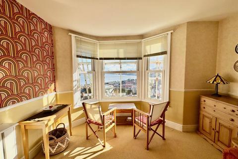 2 bedroom flat for sale, Castle Road, Scarborough