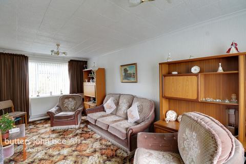 undefined, Elm Close, Wistaston