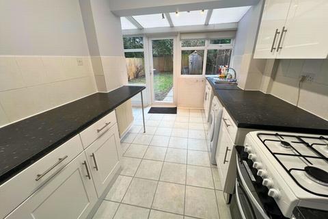 3 bedroom end of terrace house to rent, Regent Street, Oadby, LE2