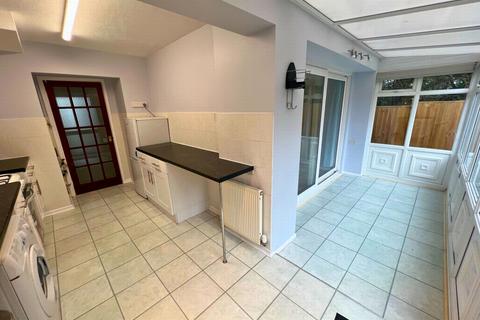 3 bedroom end of terrace house to rent, Regent Street, Oadby, LE2