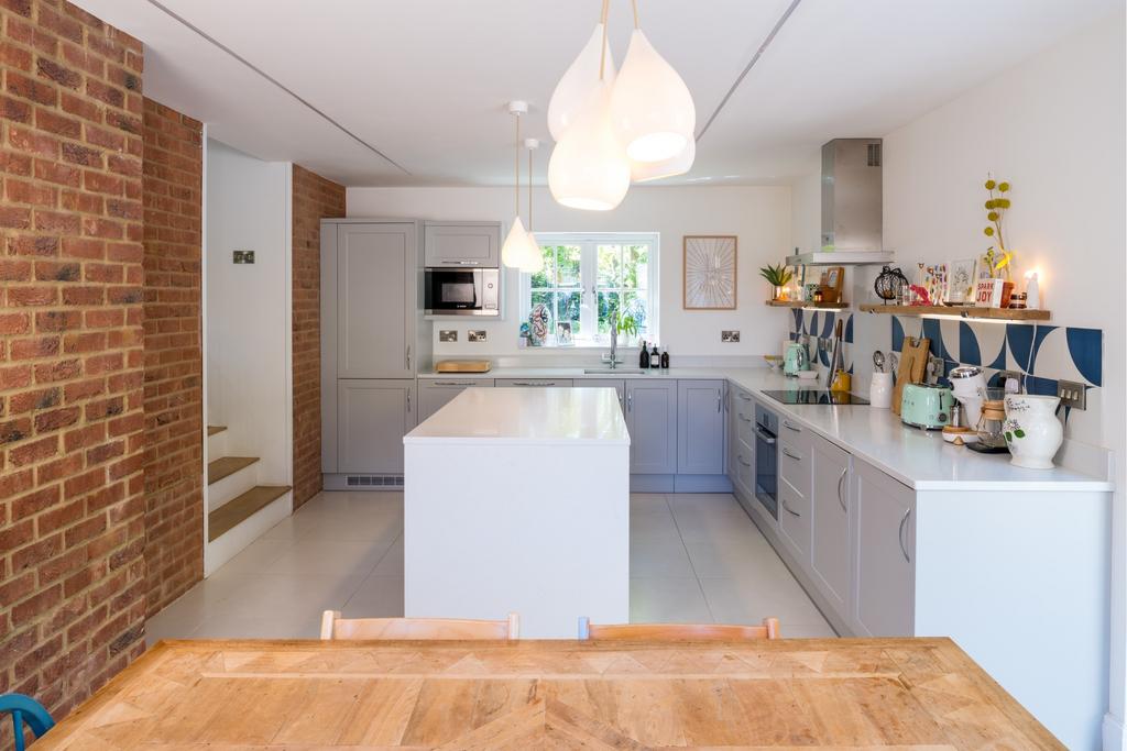 Kitchen/Dining
