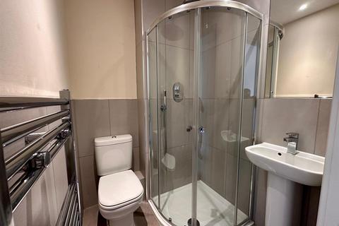 2 bedroom apartment for sale, Garden court, Station Road, West Drayton