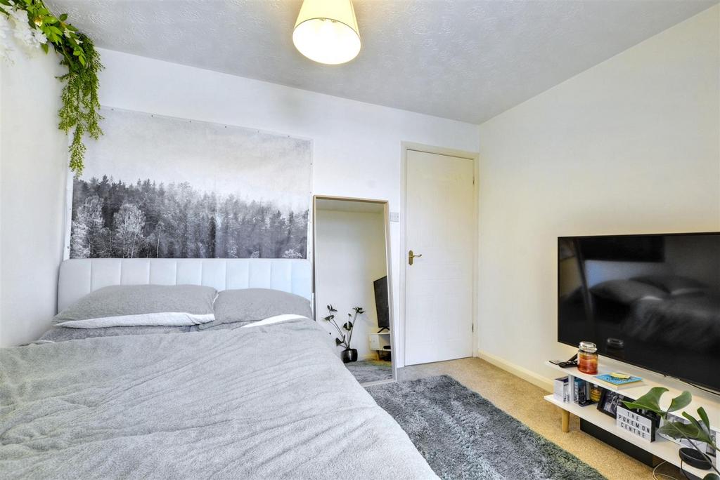Bedroom 2 2.jpeg