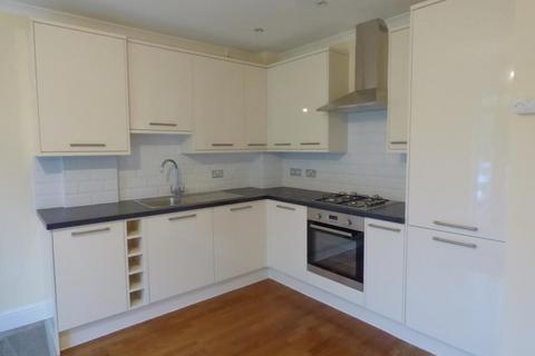 2 bedroom flat to rent, 2A Elm Road, Kent DA14