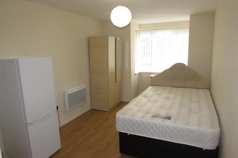 Studio to rent, Bramble Street, Coventry