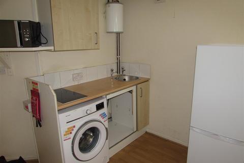 Studio to rent, Bramble Street, Coventry