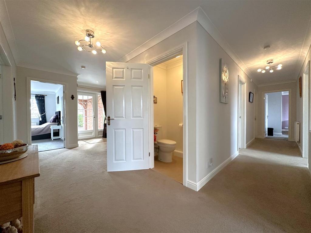 Inviting Entrance Hall 323