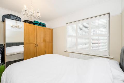 33 Forest Side, London, E4 6BA