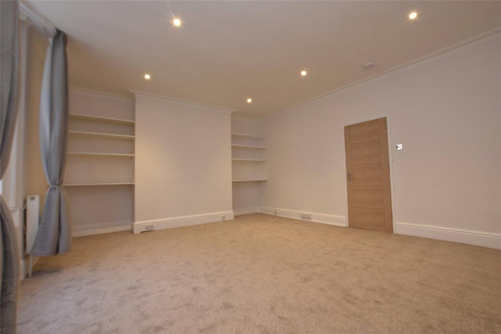 Bedroom/Living Room