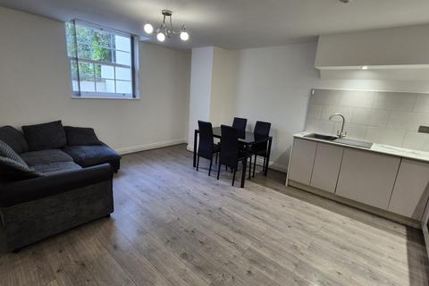 2 bedroom flat to rent, Daisy Bank Road, M14 5QH