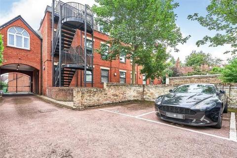 2 bedroom apartment to rent, Weybridge, Surrey, KT13