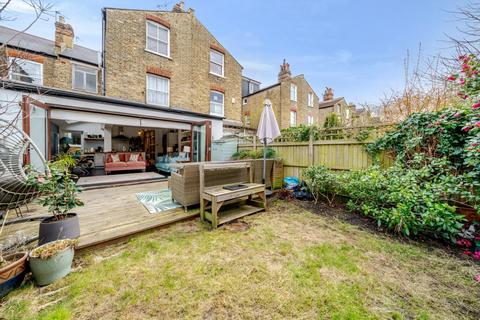 42a Childebert Road, London, SW17 8EX