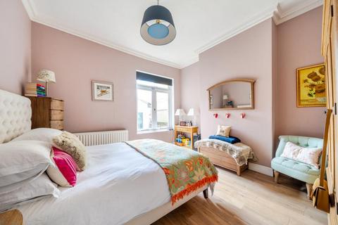 42a Childebert Road, London, SW17 8EX