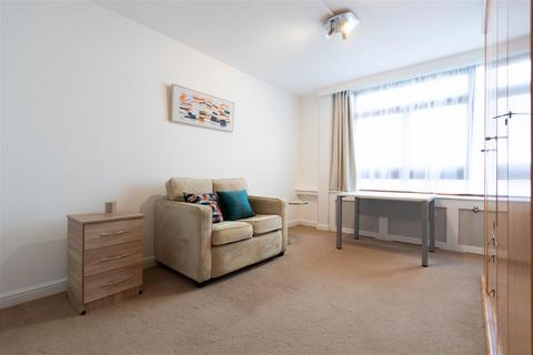 4 bedroom apartment to rent, Lyndhurst Court, St John's Wood, NW8