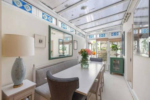 2 bedroom flat for sale, Finborough Road, Chelsea, London, SW10