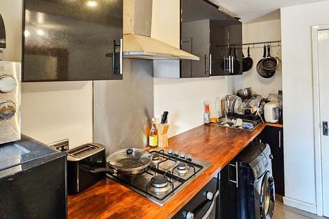 1 bedroom flat for sale, Canning Town, London, E16