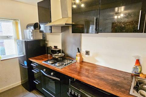 1 bedroom flat for sale, Canning Town, London, E16